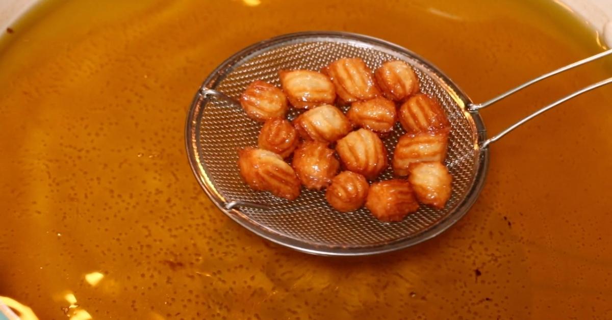 deep-fried churros balls