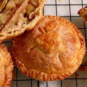 circle apple hand pies and the cut one