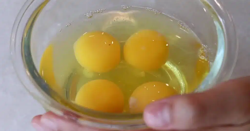 4 eggs in a bowl