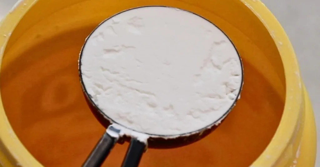 cornstarch in a table spoon