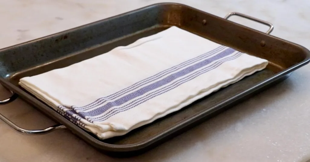 a cloth on a tray