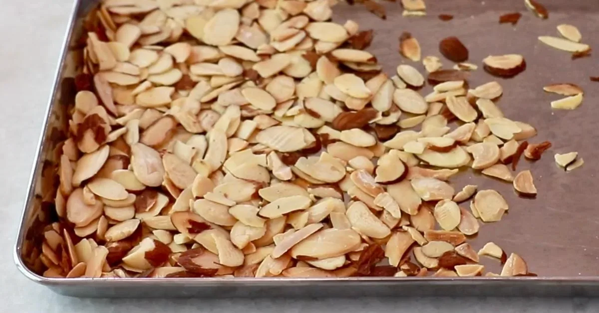 toasted sliced almond