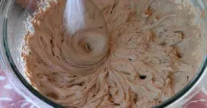 whipping chocolate cream for chocolate mousse