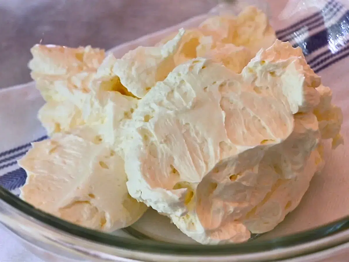 lemon buttercream frosting in a bowl