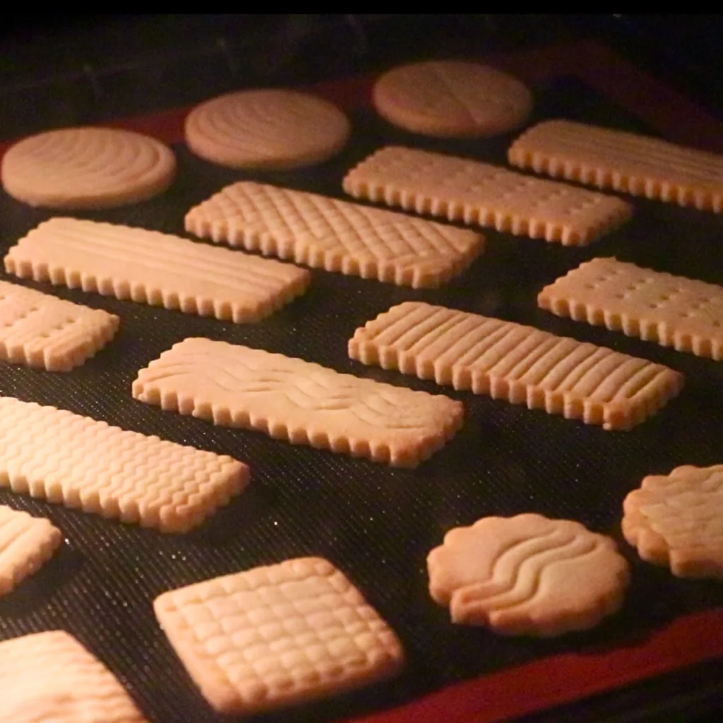 shortbread cookie in the oven